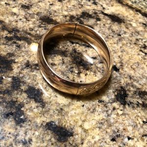 Gold filled bangle bracelet